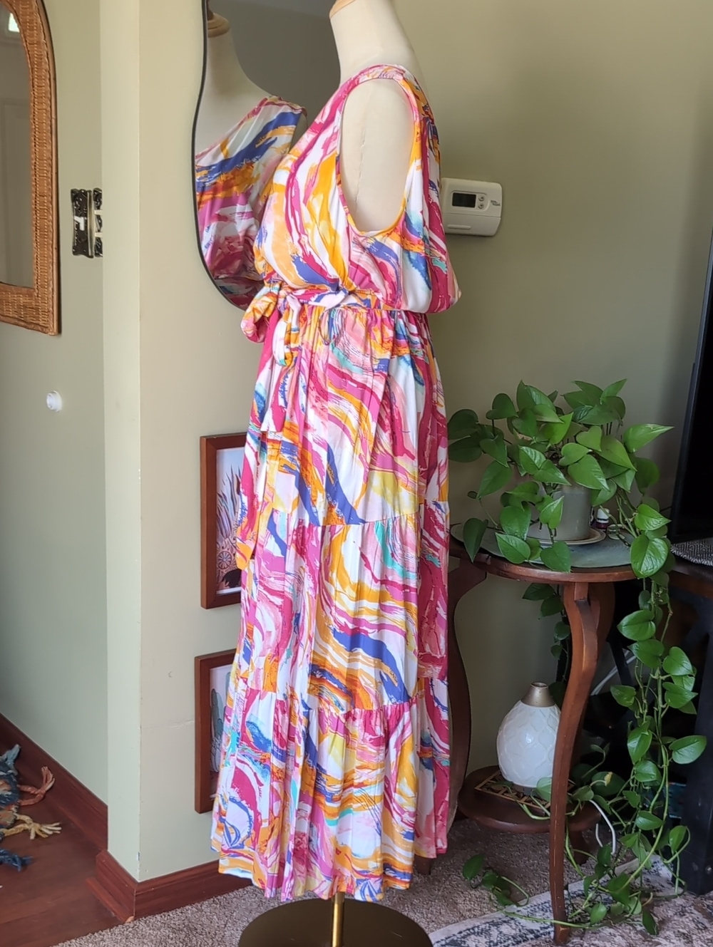 Plus Size Sleeveless Maxi Dress - Picture 6 of 15